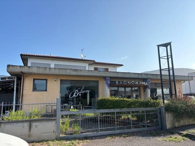 Locale Commerciale in vendita a Loro Ciuffenna, Toscana