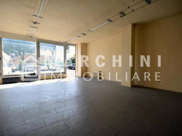 Locale Commerciale in vendita a Monte San Quirico, Lucca