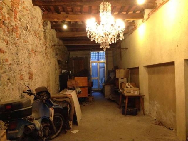 Locale Commerciale in vendita a San Concordio, Bagni Di Lucca Ponte