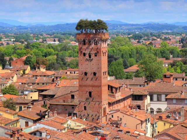 Locale Commerciale in vendita a Tempagnano di Lunata, Bagni Di Lucca Ponte