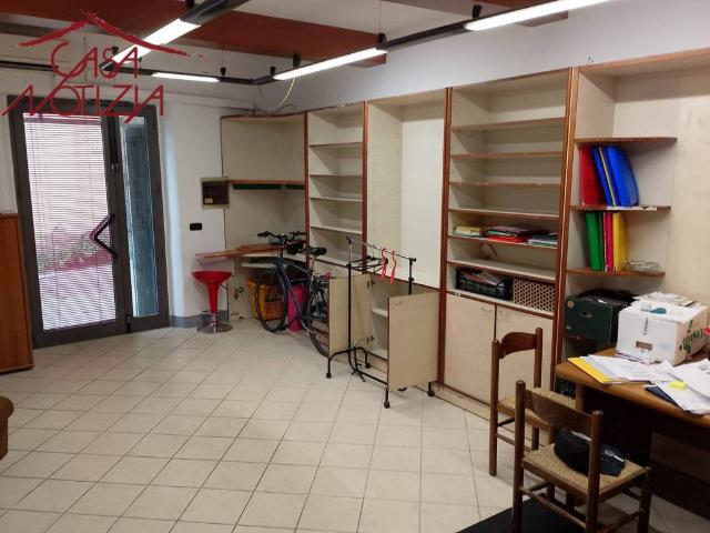 Locale Commerciale in vendita a San Pancrazio, Bagni Di Lucca Ponte