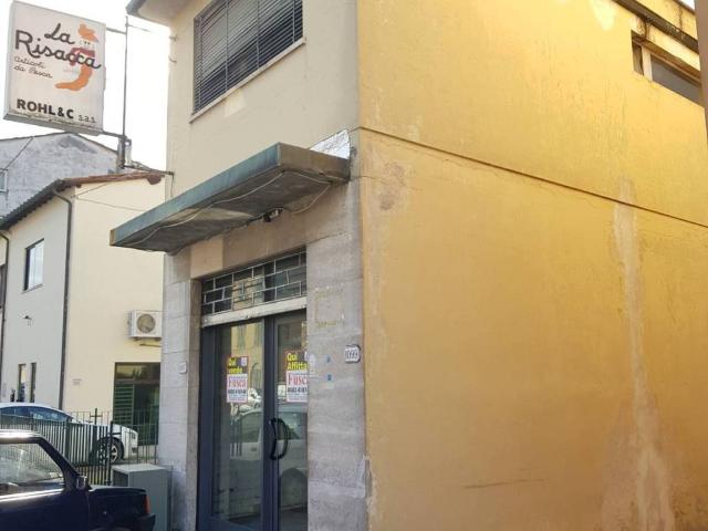 Locale Commerciale in vendita a Corte Dovichetti, Bagni Di Lucca Ponte