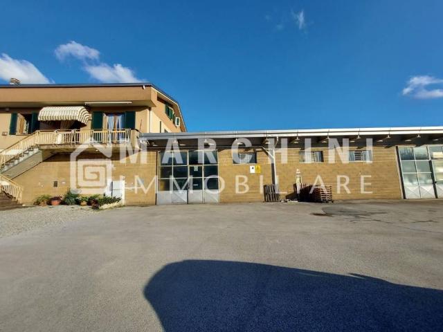 Locale Commerciale in vendita a San Quirico di Moriano, Bagni Di Lucca Ponte