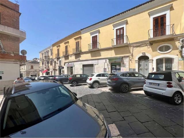 Locale Commerciale in vendita a Puglia, Foggia