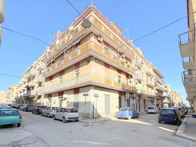 Locale Commerciale in vendita a Puglia, Foggia