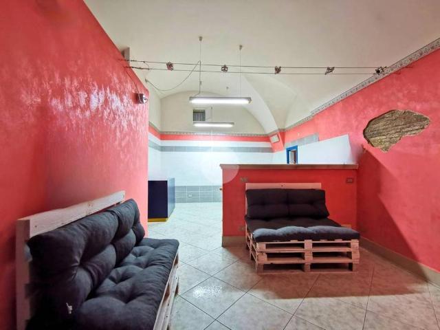 Locale Commerciale in vendita a Puglia, Foggia