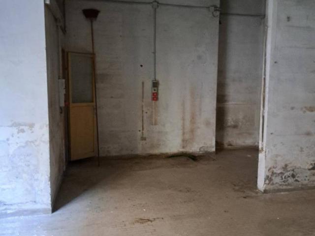 Locale Commerciale in vendita a Unione dei comuni della Bassa Romagna, Lugo