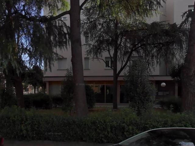 Locale Commerciale in vendita a Unione dei comuni della Bassa Romagna, Lugo