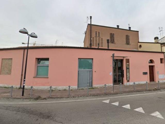 Locale Commerciale in vendita a Unione dei comuni della Bassa Romagna, Lugo