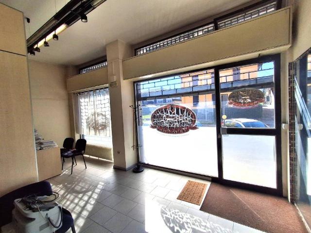 Locale Commerciale in vendita a Luisago, Lombardia