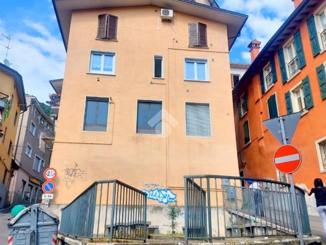 Locale Commerciale in vendita a Comunità montana della valle Trompia, Lumezzane