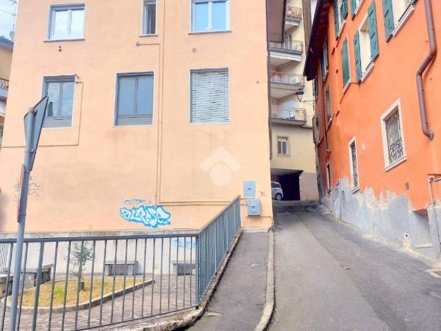 Locale Commerciale in vendita a Comunità montana della valle Trompia, Lumezzane
