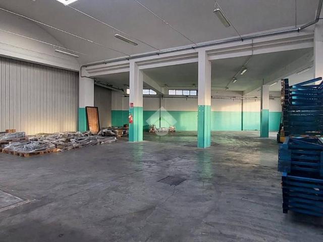 Locale Commerciale in vendita a Comunità montana della valle Trompia, Lumezzane