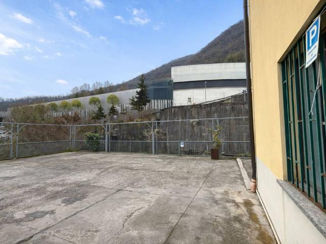 Locale Commerciale in vendita a Comunità montana della valle Trompia, Lumezzane