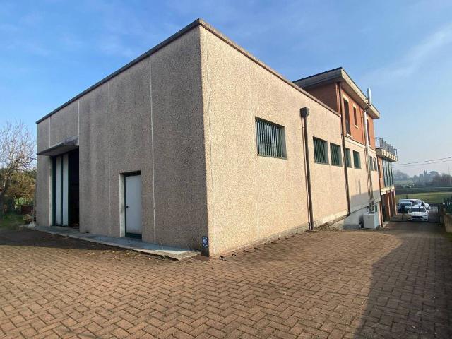 Locale Commerciale in vendita a Lurago D'erba, Lombardia