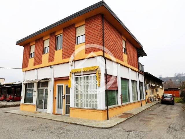 Locale Commerciale in vendita a Piemonte, Torino