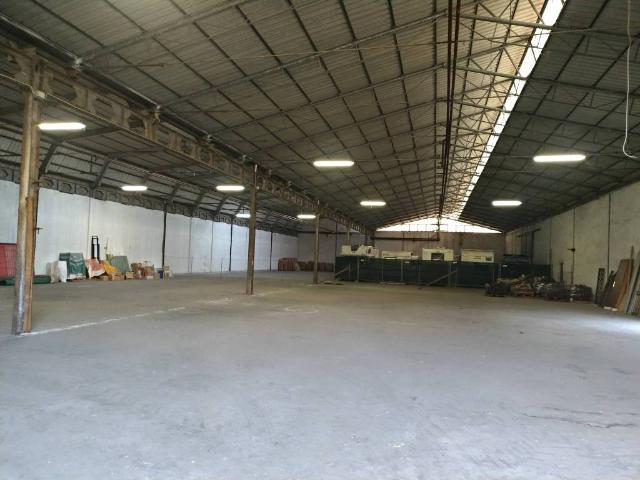 Locale Commerciale in vendita a Bassa Reggiana, Re