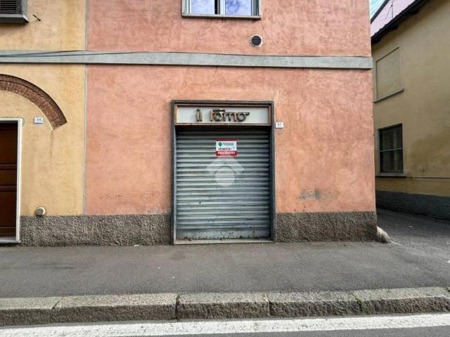 Locale Commerciale in vendita a Macherio, Lombardia