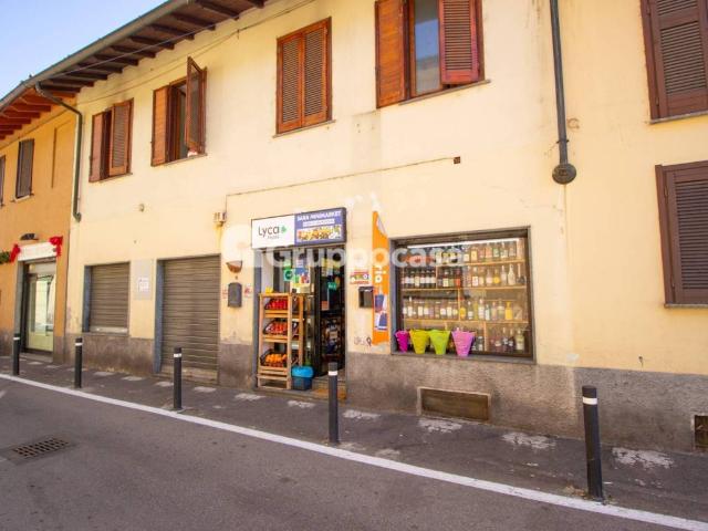 Locale Commerciale in vendita a Magenta, Lombardia