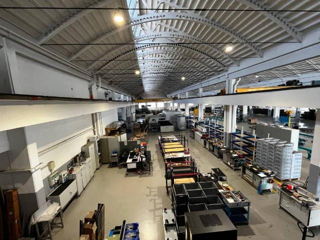 Locale Commerciale in vendita a Castelletto, Abbiategrasso
