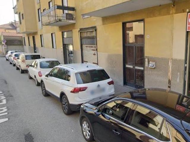 Locale Commerciale in vendita a Magenta, Lombardia