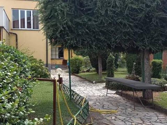 Locale Commerciale in vendita a Magenta, Lombardia