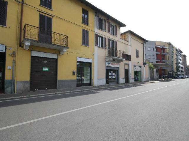 Locale Commerciale in vendita a Magenta, Lombardia