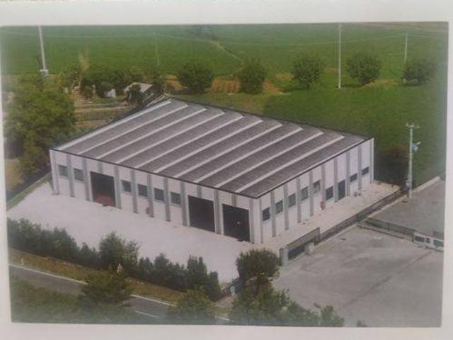 Locale Commerciale in vendita a Casenuove, Magione