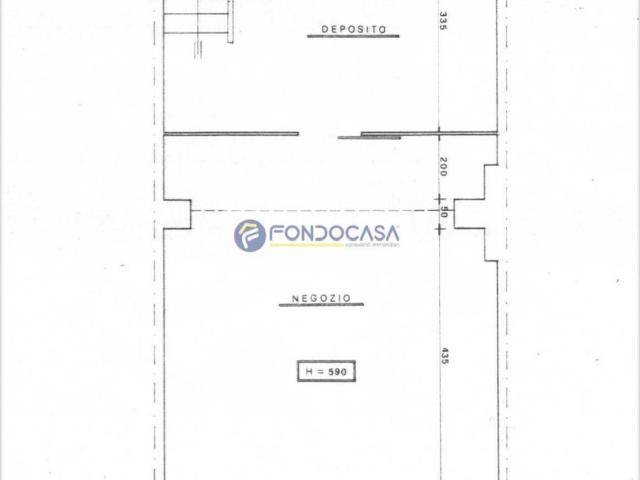 Locale Commerciale in vendita a Puglia, Lecce