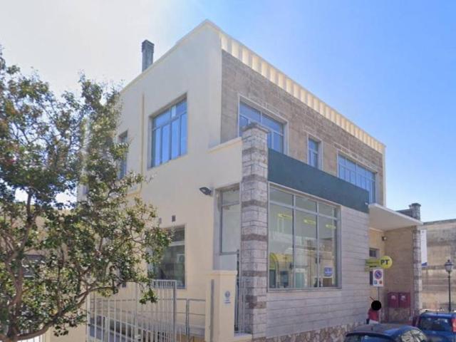 Locale Commerciale in vendita a Puglia, Lecce