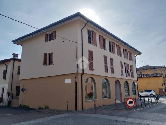 Locale Commerciale in vendita a Mairano, Lombardia