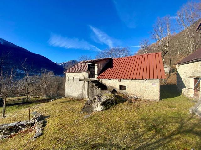 Locale Commerciale in vendita a Piemonte, Verbano-cusio-ossola