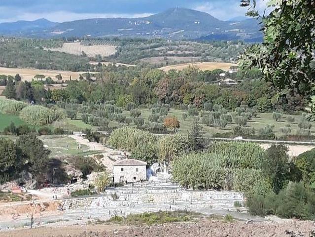 Locale Commerciale in vendita a Unione di Comuni Montani Colline del Fiora, Manciano