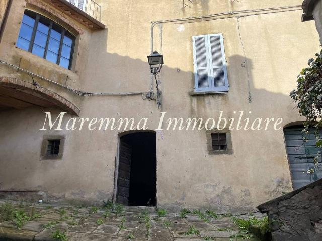 Locale Commerciale in vendita a Unione di Comuni Montani Colline del Fiora, Manciano