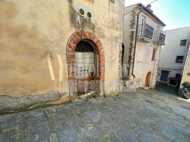 Locale Commerciale in vendita a Unione di Comuni Montani Colline del Fiora, Manciano