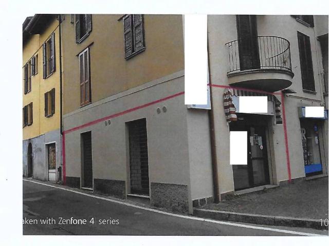 Locale Commerciale in vendita a Mandello Del Lario, Lombardia