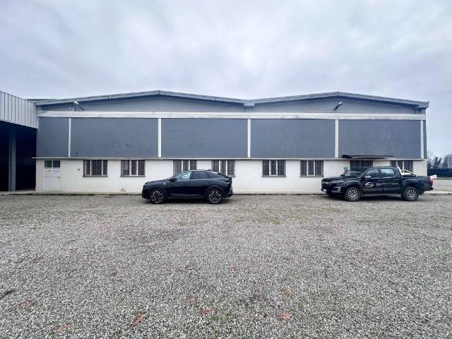 Locale Commerciale in vendita a Piemonte, Novara