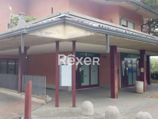 Locale Commerciale in vendita a Gardoncino, Manerba Del Garda
