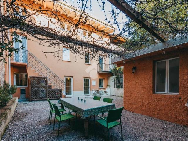 Palazzo in vendita a Gardoncino, Manerba Del Garda