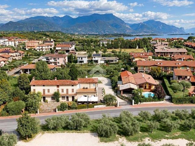 Locale Commerciale in vendita a Solarolo, Manerba del Garda