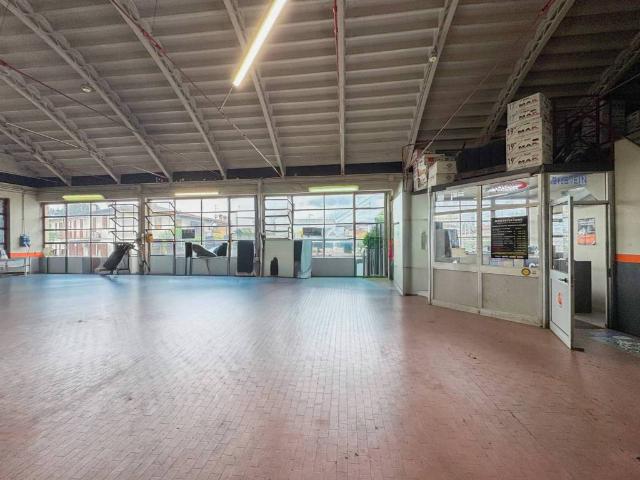 Locale Commerciale in vendita a Manerbio, Lombardia