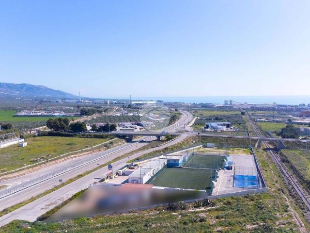 Locale Commerciale in vendita a Quartiere ANAS, Puglia