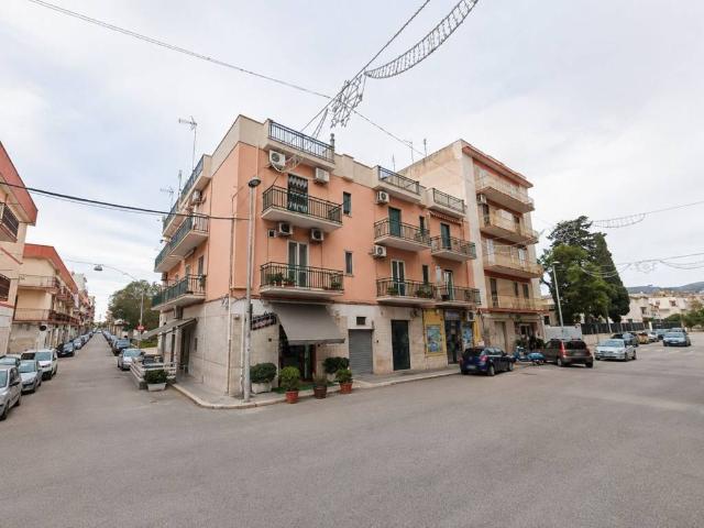 Locale Commerciale in vendita a Puglia, Foggia
