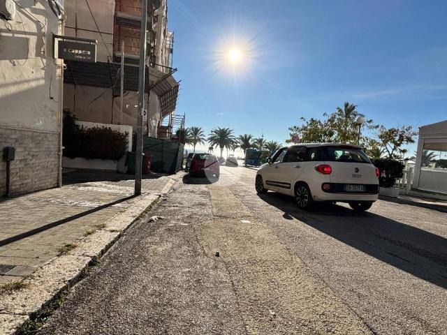 Locale Commerciale in vendita a Puglia, Foggia