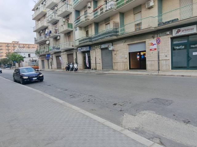 Locale Commerciale in vendita a Puglia, Foggia