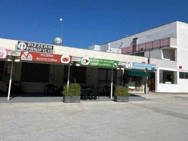 Locale Commerciale in vendita a Ippocampo, Puglia