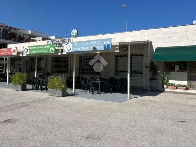 Locale Commerciale in vendita a Ippocampo, Puglia