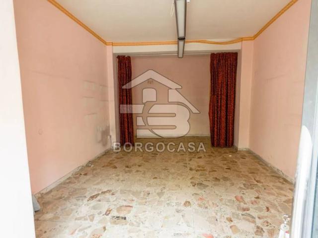 Locale Commerciale in vendita a Puglia, Foggia