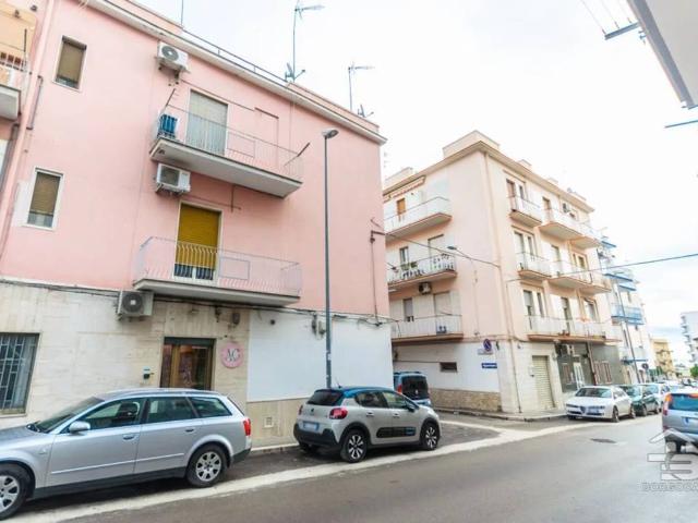 Locale Commerciale in vendita a Puglia, Foggia