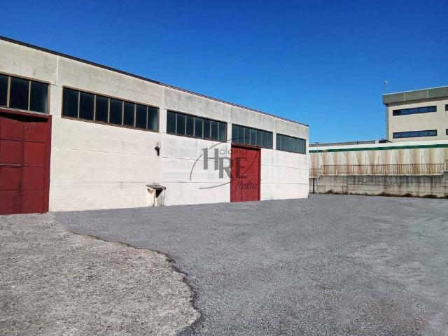Locale Commerciale in vendita a Calabria, Cosenza